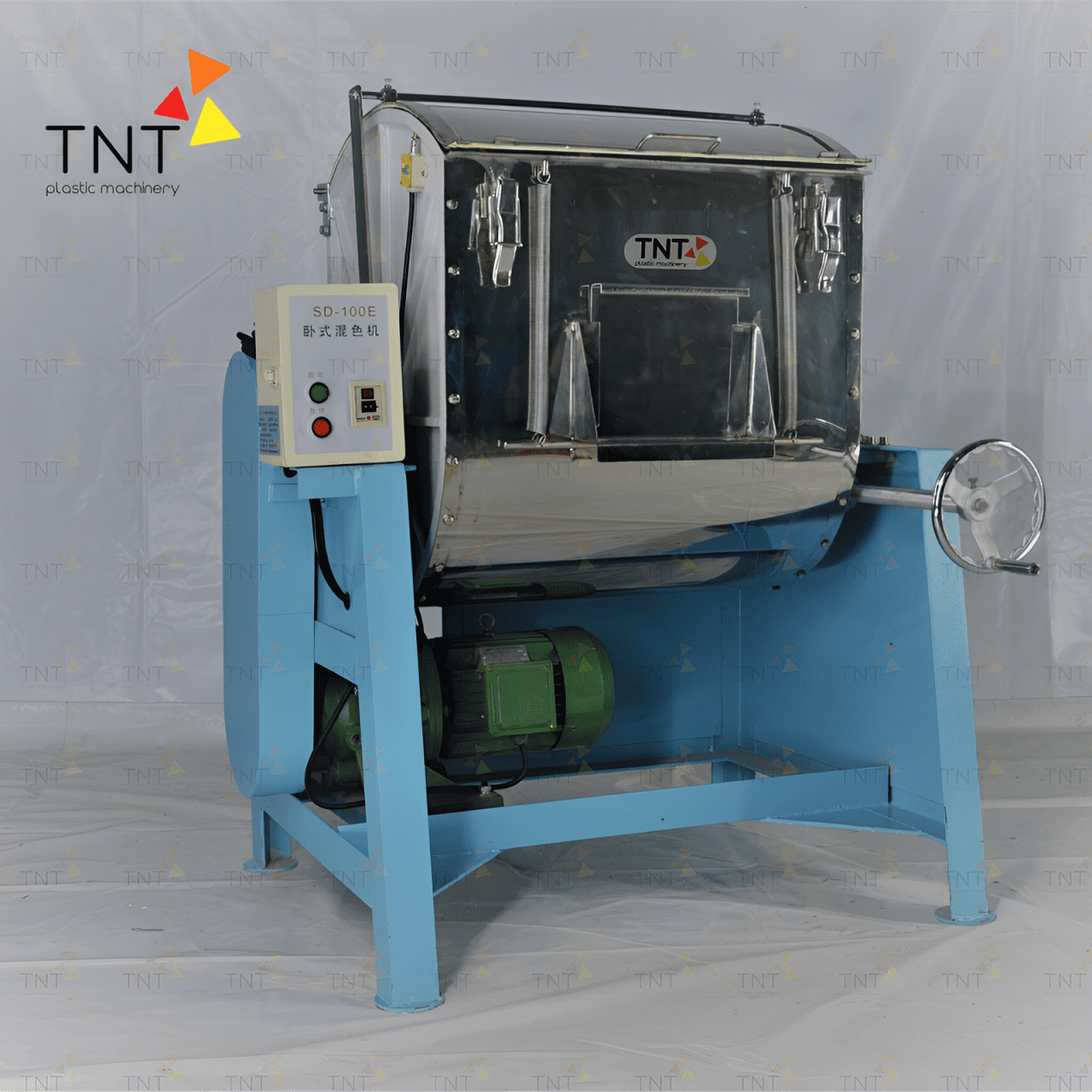 Mẫu máy trộn nhựa nằm ngang