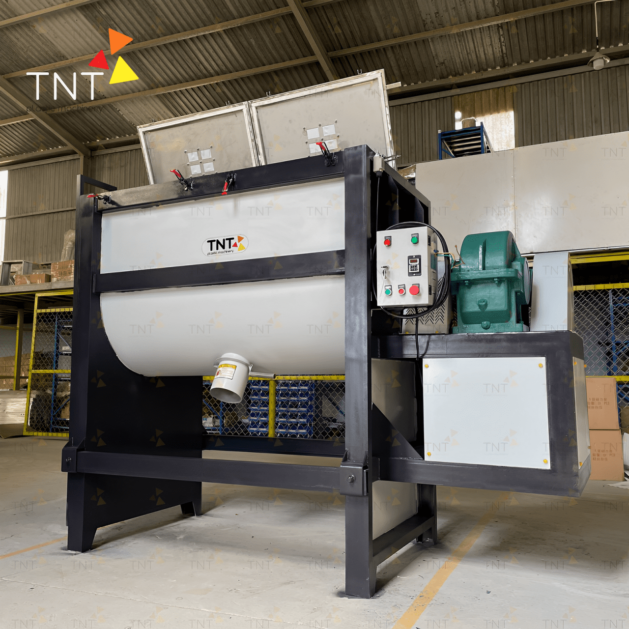 Mẫu máy trộn nhựa ngang có gia nhiệt