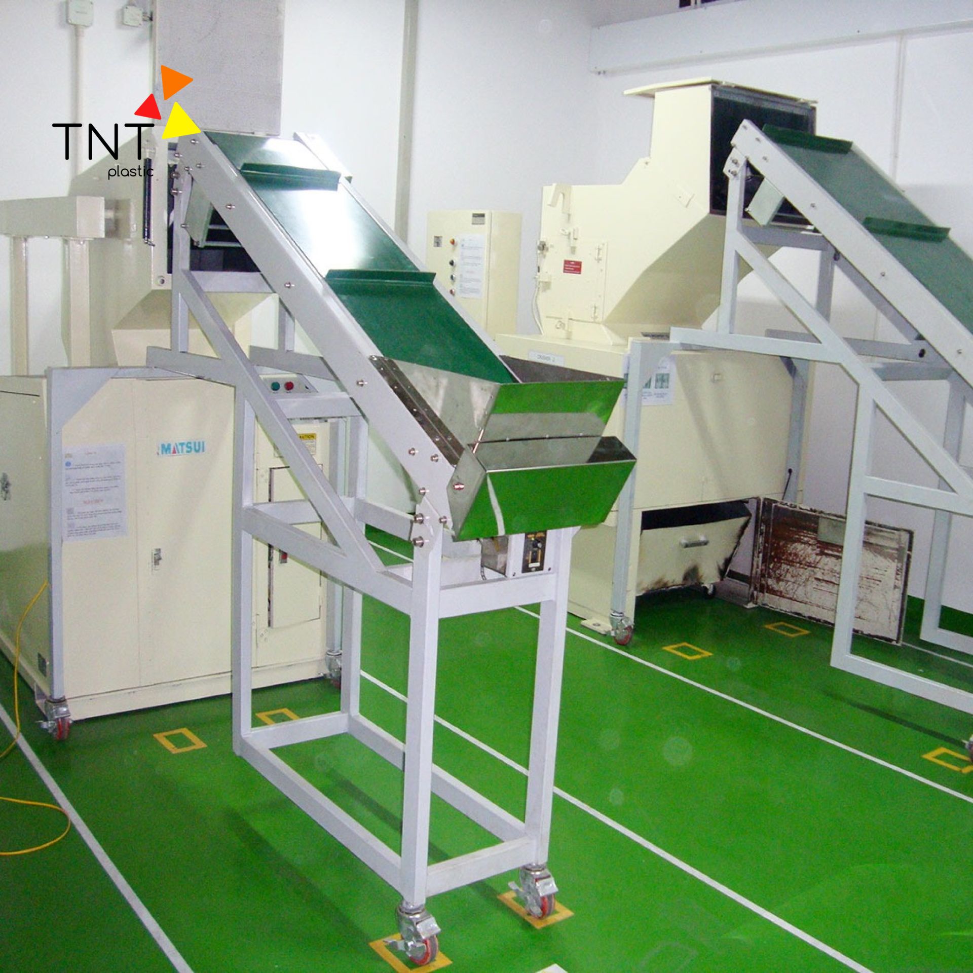 Băng tải PVC xanh dán gân gân K và T