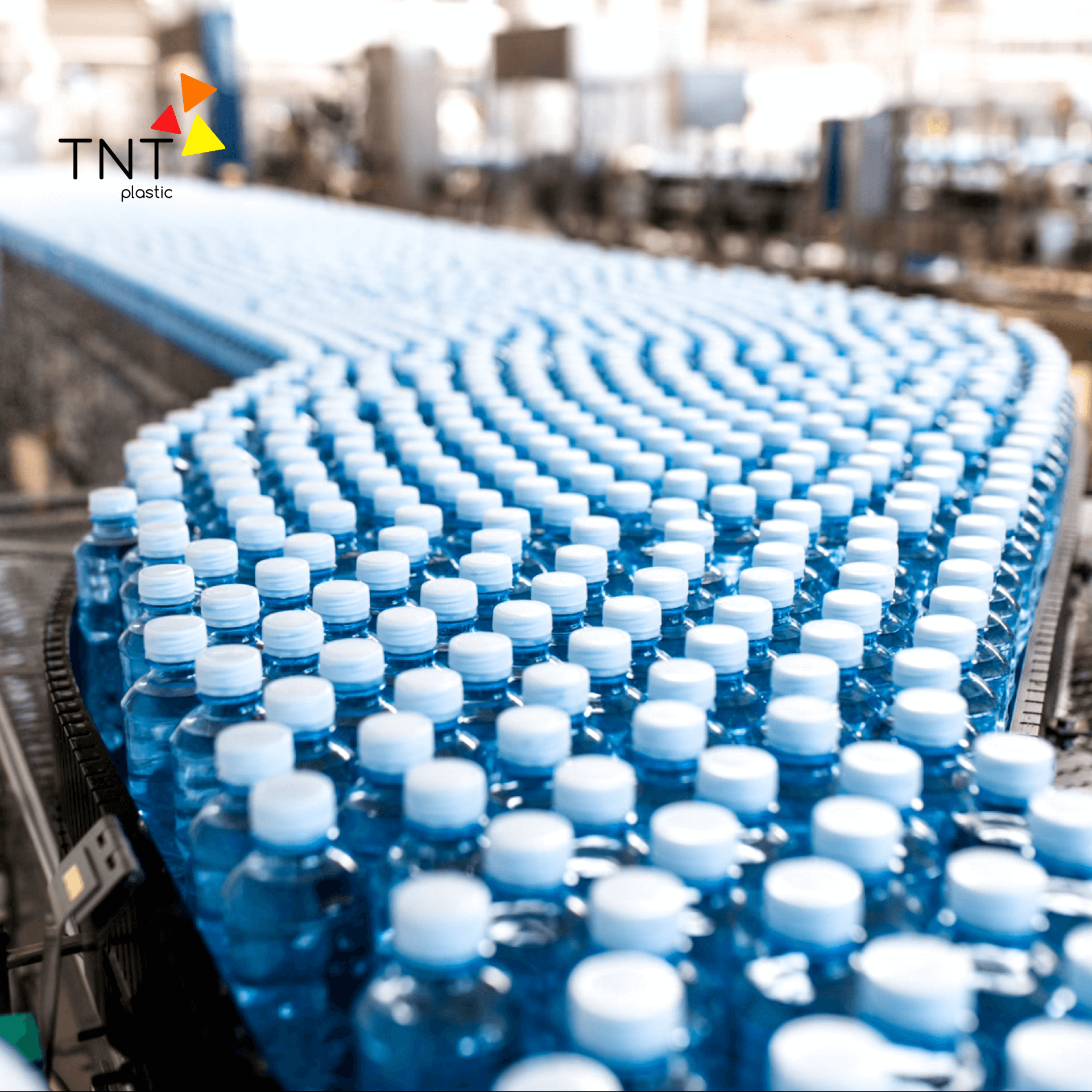 Băng tải PVC được sử dụng nhiều trong sản xuất chai nhựa
