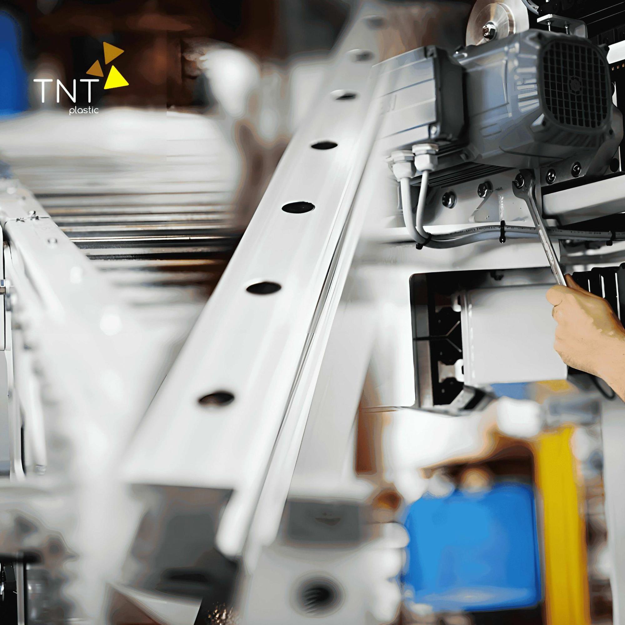 Câu Hỏi Thường Gặp Khi Mua Băng Tải Nhựa PVC Cho Máy Ép Nhựa