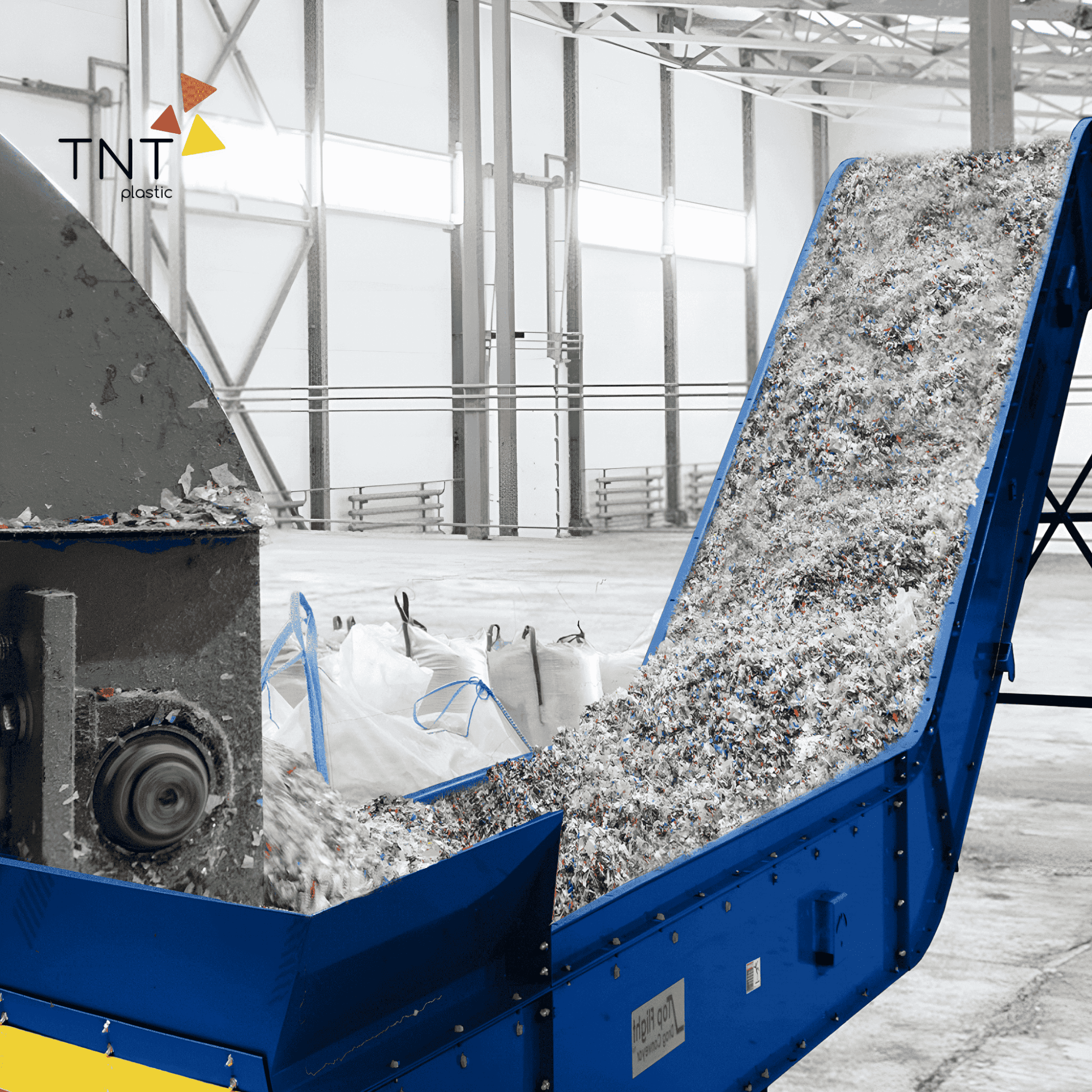Máy nghiền nhựa phế liệu với công suất lớn