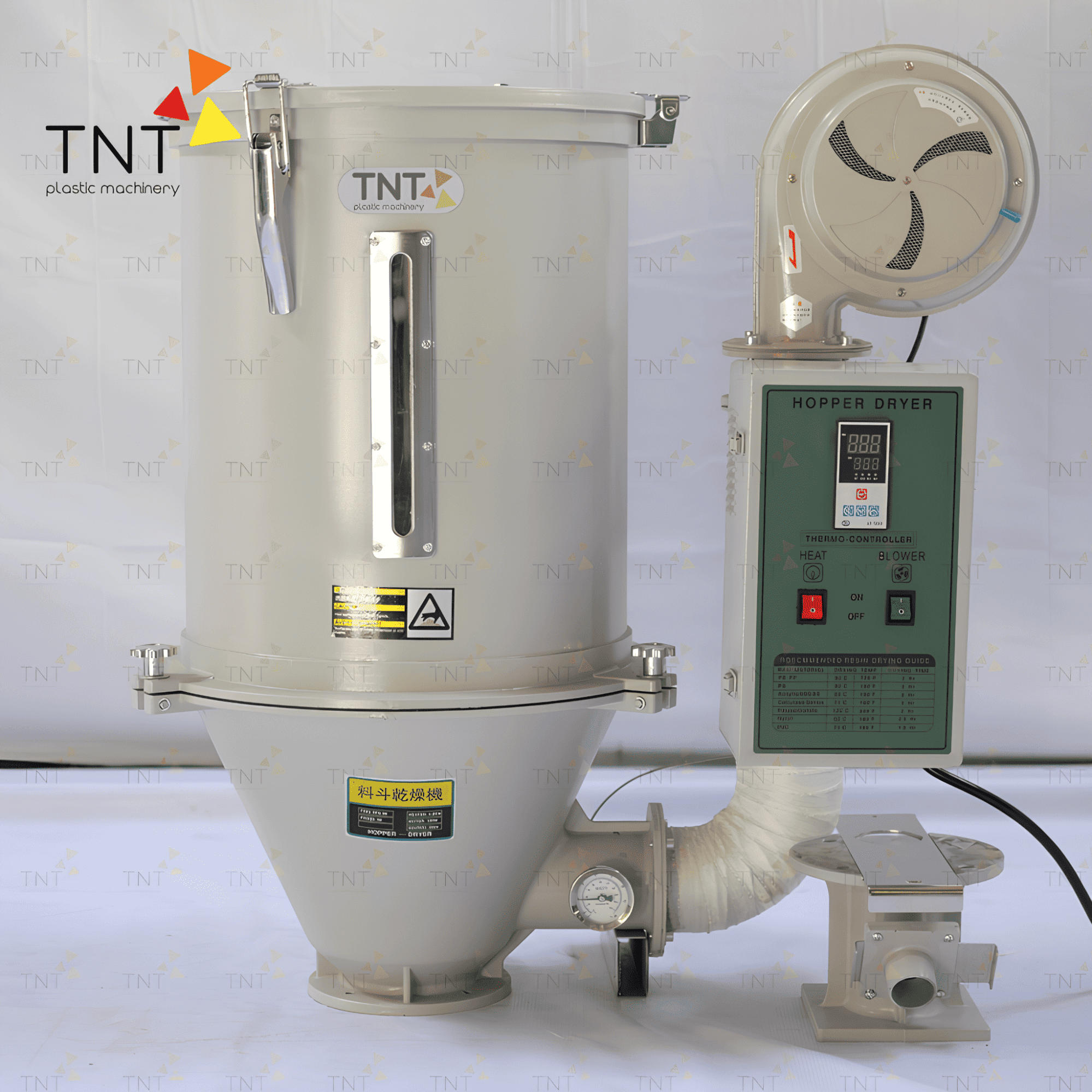 Phễu sấy nhựa tại Trung Nguyên TNT