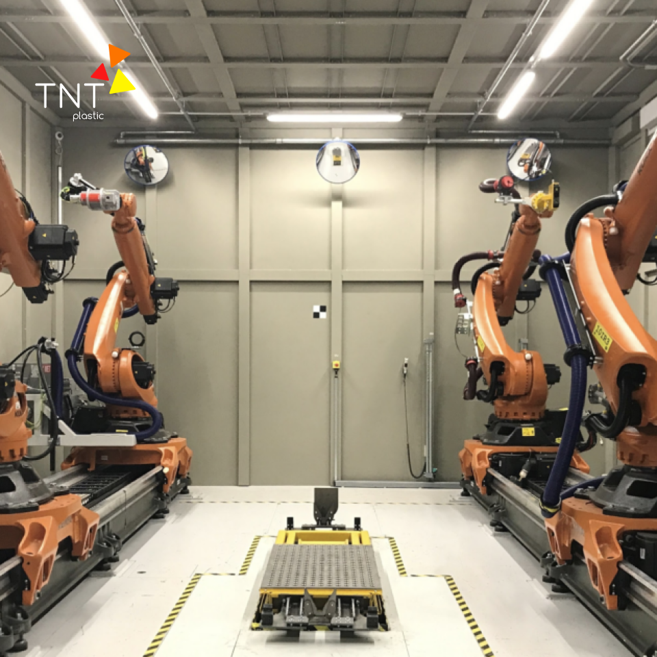 Cánh tay robot thủy lực hoạt động dựa trên định luật Pascal