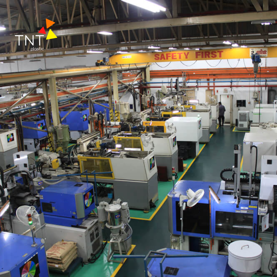 Lựa chọn máy chiller thích hợp cho nhà máy ép nhựa.