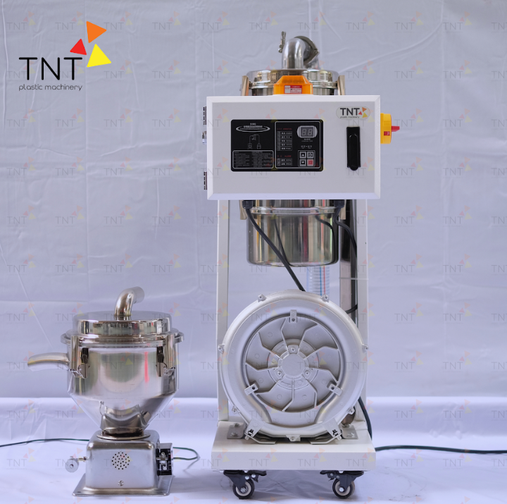 Máy hút nguyên liệu nhựa là thiết bị vận chuyển hạt nhựa qua ống dẫn