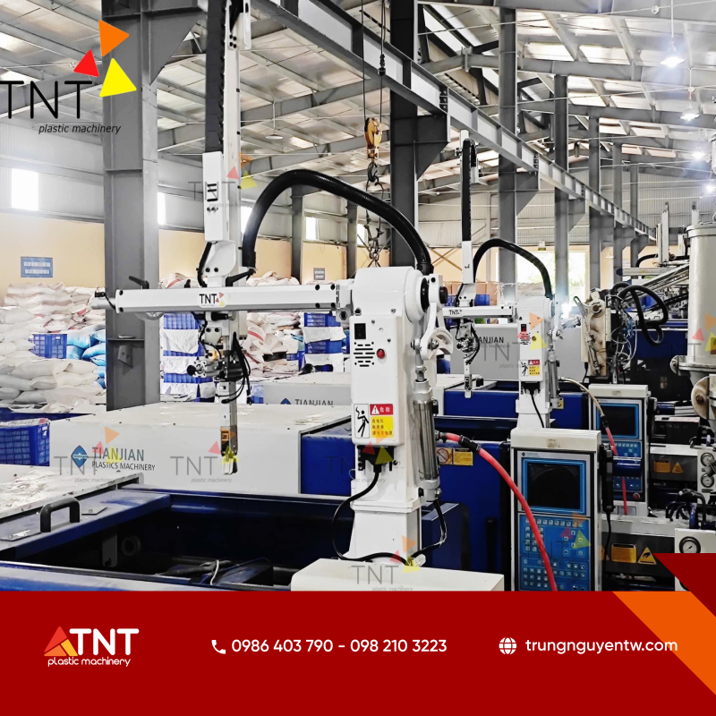 Việc ứng dụng tự động hóa ngành nhựa cho phép kiểm soát chính xác các thông số vận hành