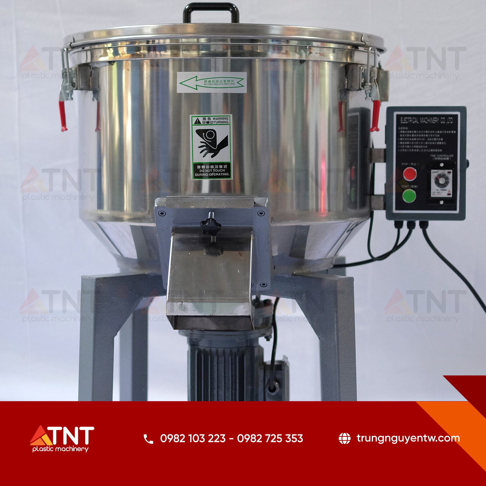Xử lý máy trộn nhựa đứng kịp thời đảm bảo thời gian sản xuất hàng hóa