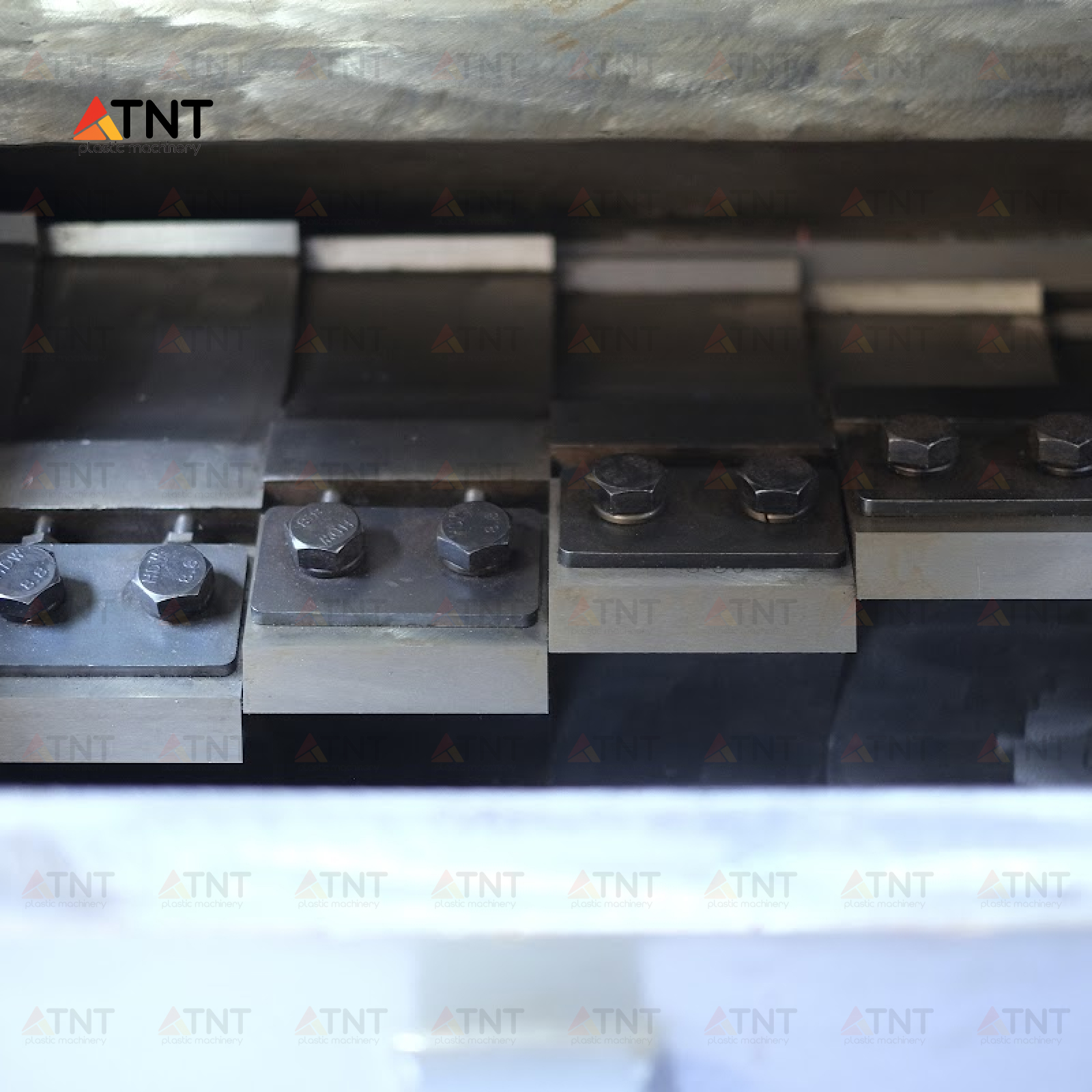 Băm dao phiến tnt