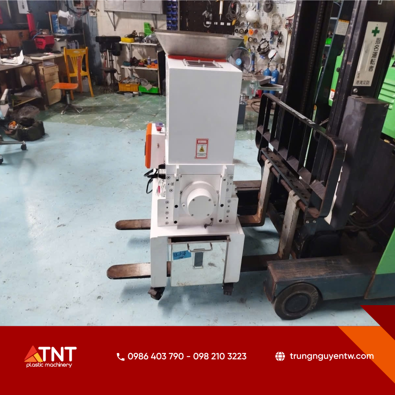 Hỗ trợ các thiết bị máy móc ngành nhựa tối ưu hóa quy trình sản xuất cho nhà máy FDI