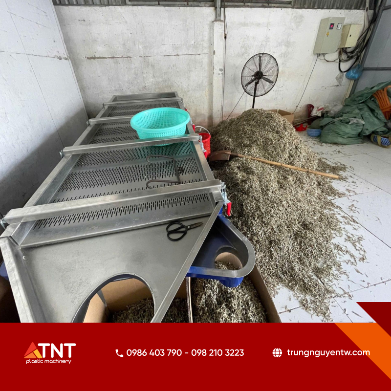 Máy sàng hạt đậu nành, hạt điều, khô mực vụn, khô tép, khô cá nhỏ