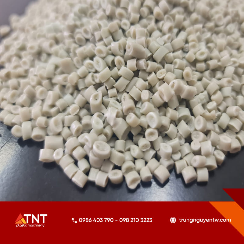 Hạt nhựa thành phẩm chất lượng cao sau khi qua dây chuyền máy tạo hạt TNT