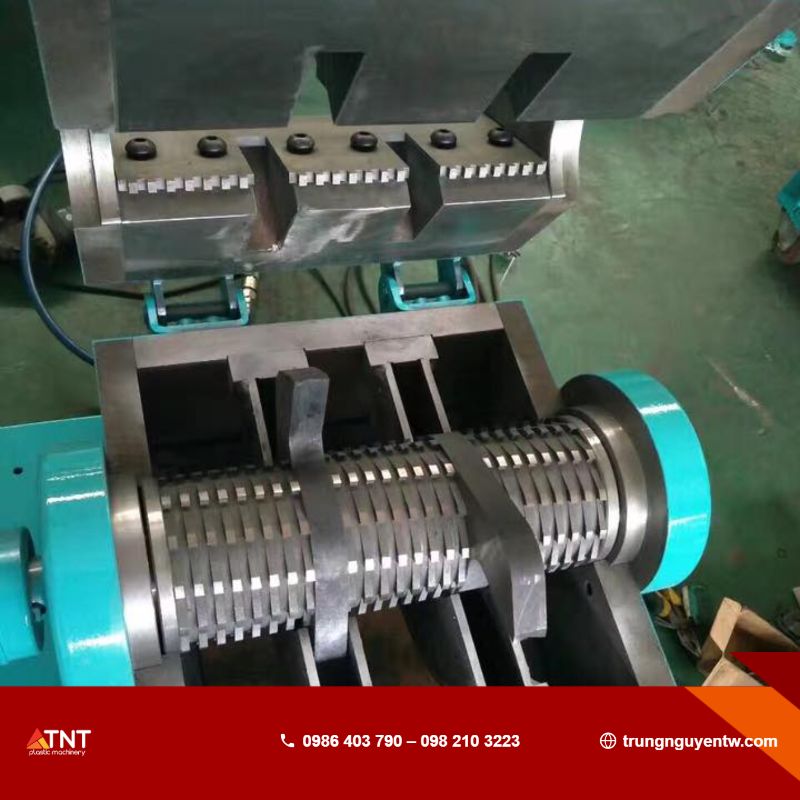 Khi nào cần gọi dịch vụ bảo dưỡng máy băm nhựa?