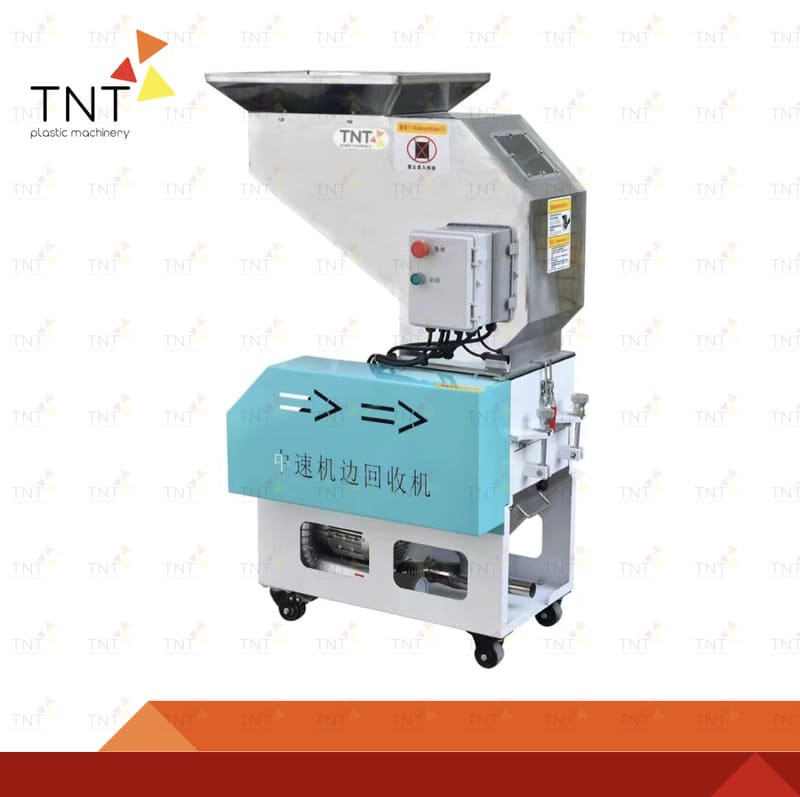 Máy xay nhựa tốc độ trung bình là dòng thiết kế lai giữa máy tốc độ chậm và tốc độ cao