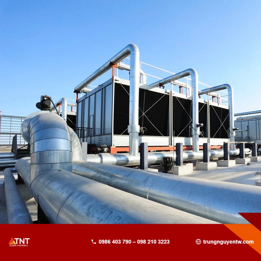 Hệ thống máy làm lạnh nước Water Chiller lắp đặt ngoài trời